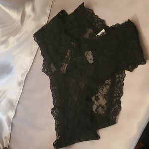 Victoria's Secret Black Stretch Lace Panties